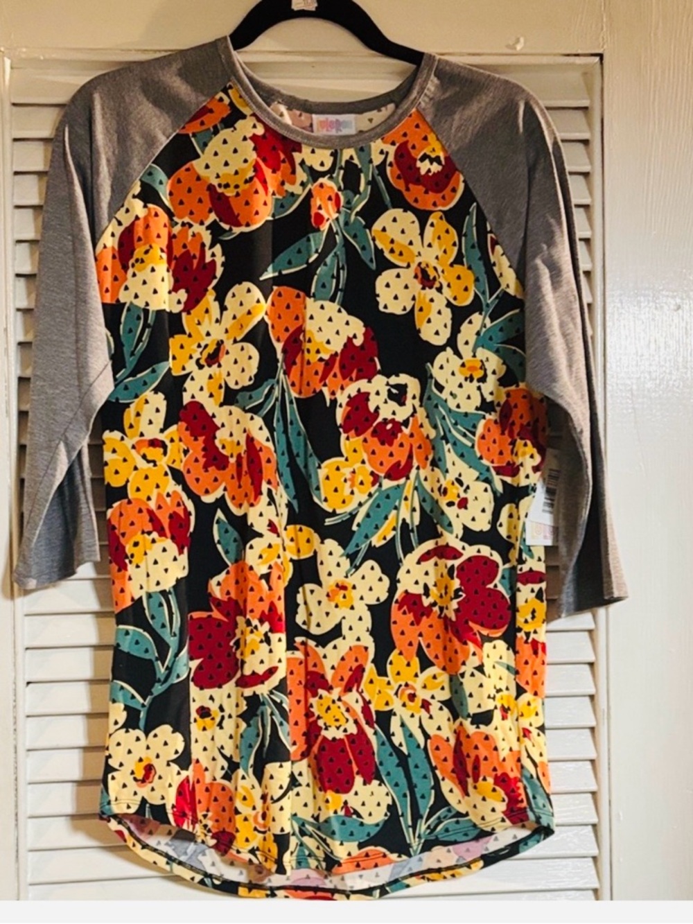 NWT Lula Roe Randy Floral Raglan Sleeve Top